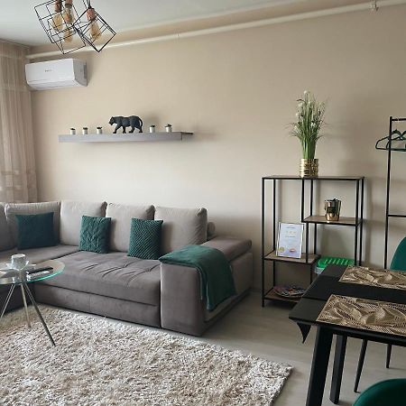 Bella Apartman Debrecen Buitenkant foto