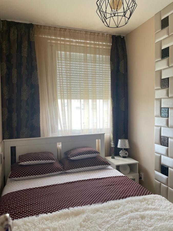 Bella Apartman Debrecen Buitenkant foto