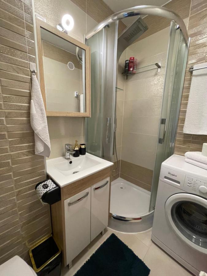 Bella Apartman Debrecen Buitenkant foto